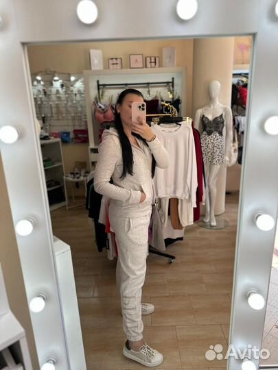 Спортивный костюм женский теплый новый