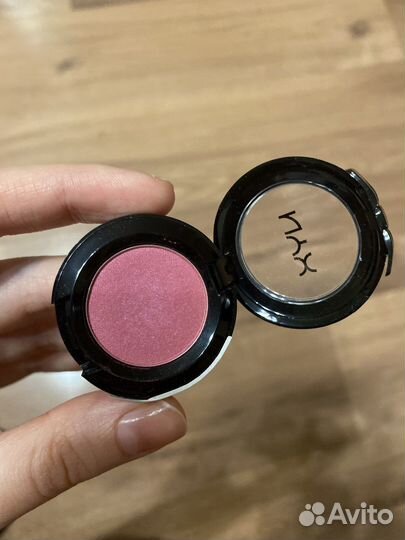 Тени для век NYX розовые