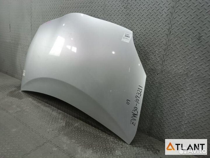 Капот toyota prius