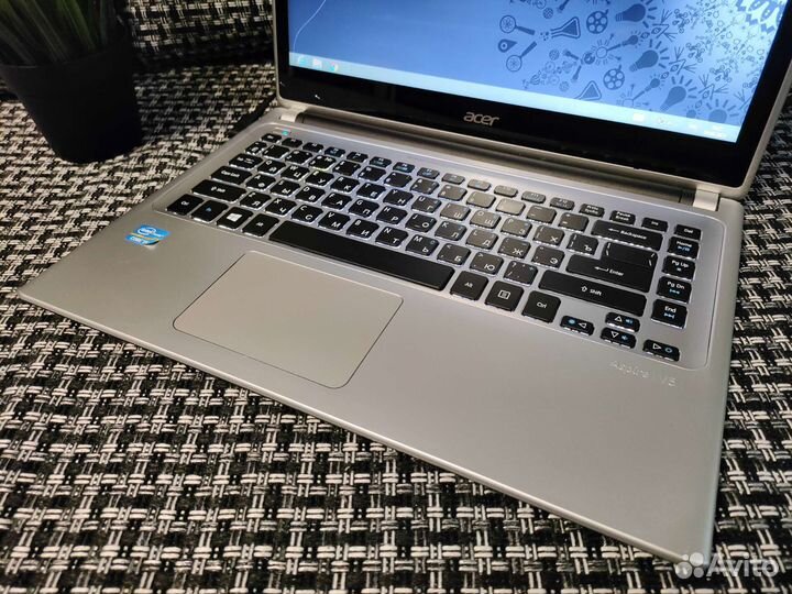 Сенсорный Acer Core i5 3337u