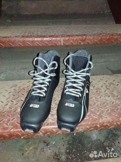 Ботинки лыжные