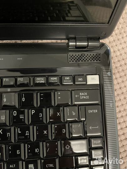 Ноутбук Toshiba satellite u400-24K