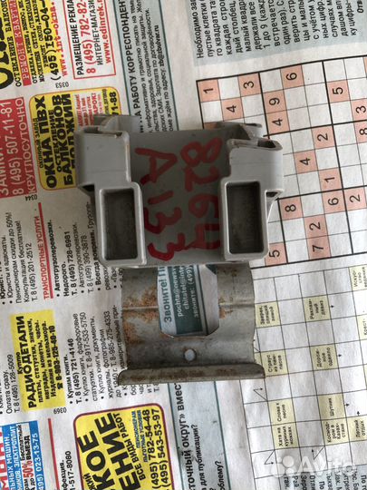 Кронштейн форсунки правый левый крепление