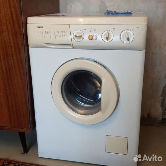 Стиральная машинка zanussi