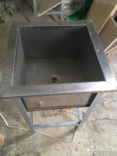 Металлическая мебель для общепита