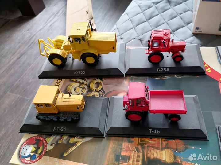 Модель трактора