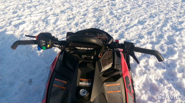 Продам снегоход Polaris RMK 800 155 в Минусинске