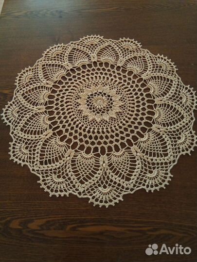 Салфетка вязаная на стол