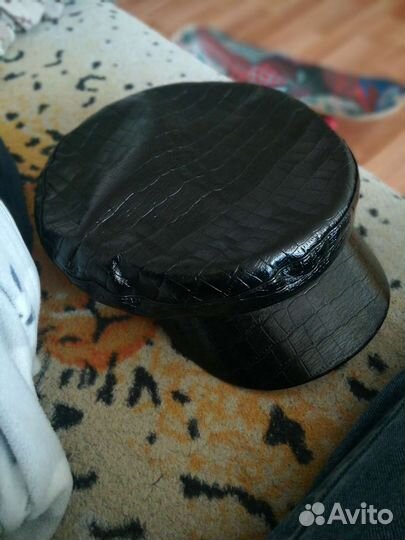 Берет женский кожаный