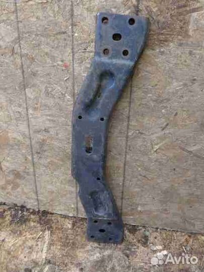 Подрамник Jeep Liberty 1 (KJ)