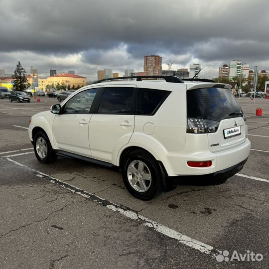 Mitsubishi Outlander 2.4 CVT, 2011, 99 800 км