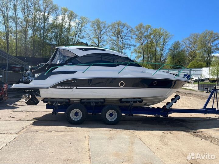 Моторная яхта Grandezza 28 OC