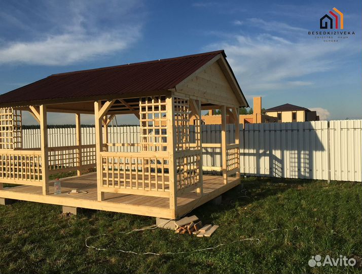 Беседка с мангальной зоной