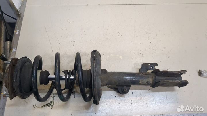 Амортизатор подвески правый передний Toyota Venza