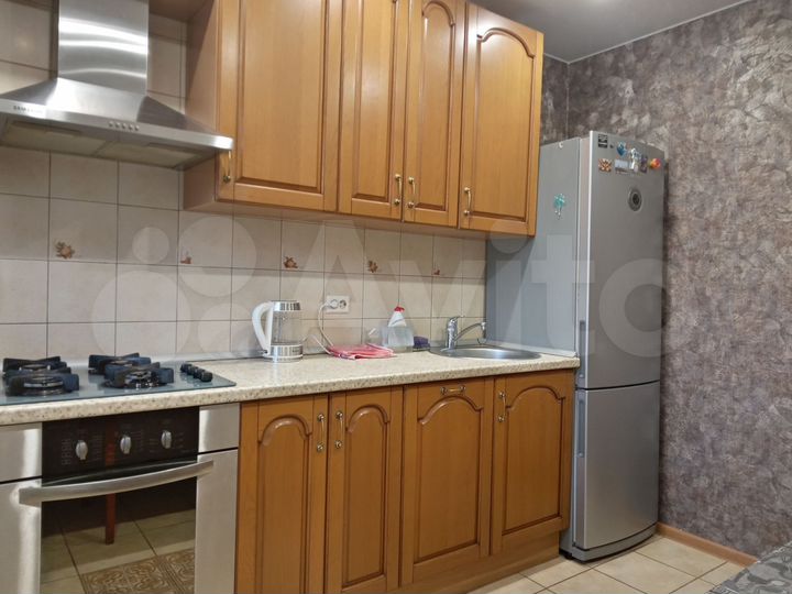 3-к. квартира, 64 м², 1/9 эт.
