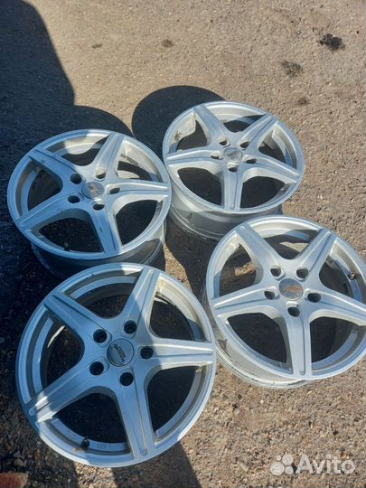 На 16. 5 на 120. Бмв. Литьё