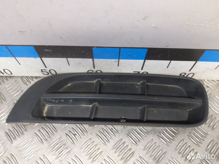 Б/У Решетка в бампер левая Skoda#001