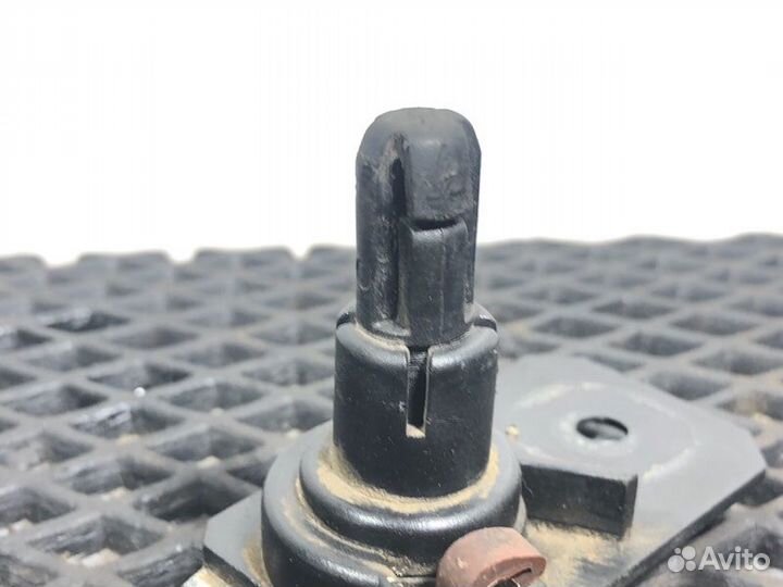 Привод ручки открывания двери левой Iveco Stralis