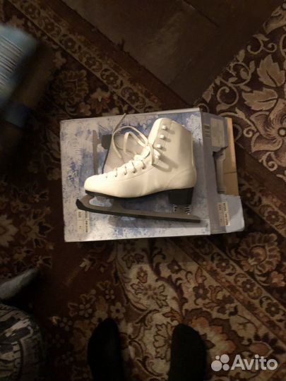 Коньки фигурные