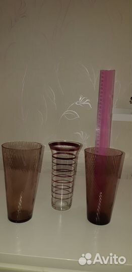 Вазы для цветов из тонкого цветного стекла, СССР