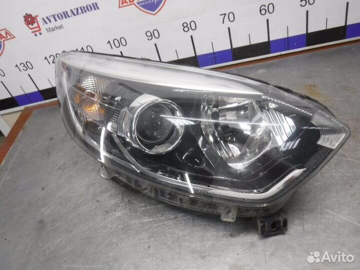 Фара передняя правая Renault Kaptur F4R 2018