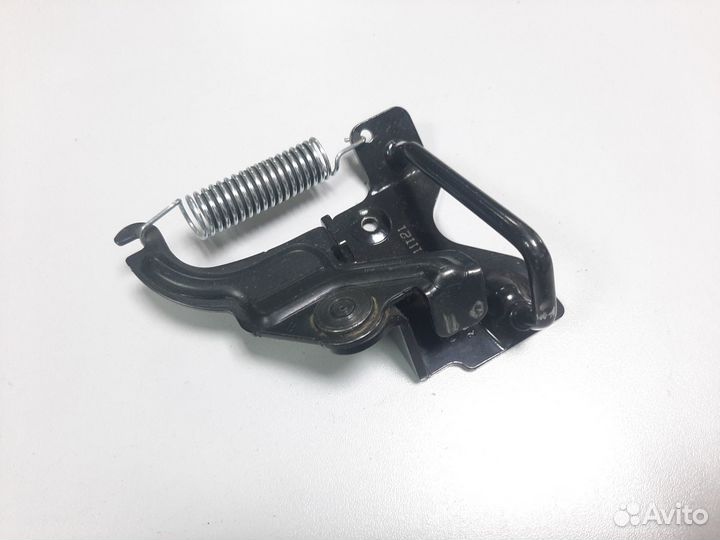 Петля замка багажника Nissan Teana J32 Европа