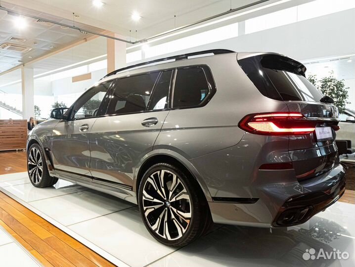 BMW X7 4.4 AT, 2023