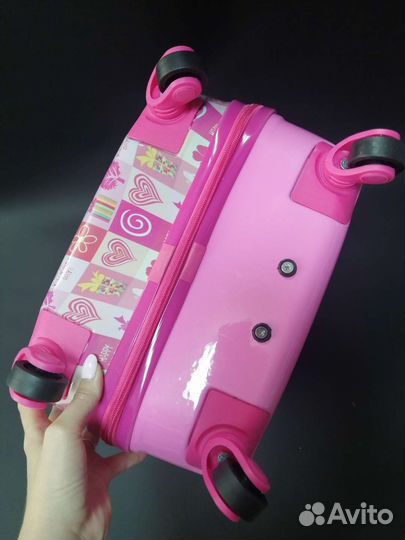 Чемодан детский новый