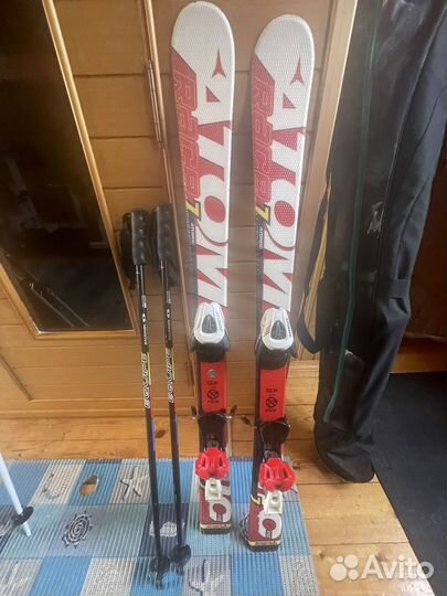 Горные лыжи atomic 110+ палки Salomon
