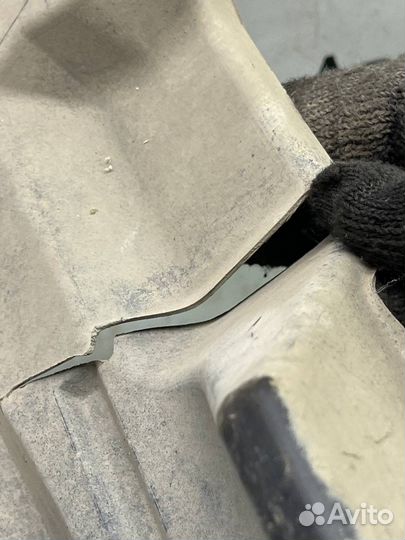 Защита двигателя левая Mitsubishi Lancer 10 X