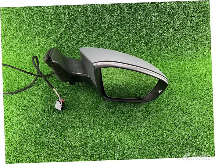 Зеркало правое Octavia A7 (13-20)