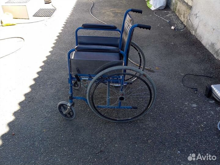 Инвалидная коляска складная бу