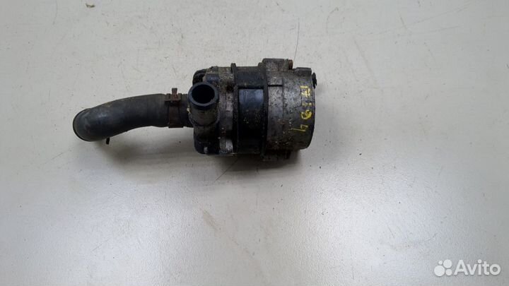 Насос водяной Audi Q7, 2011