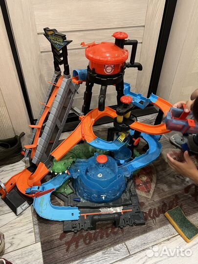 Трек хот вилс автомойка