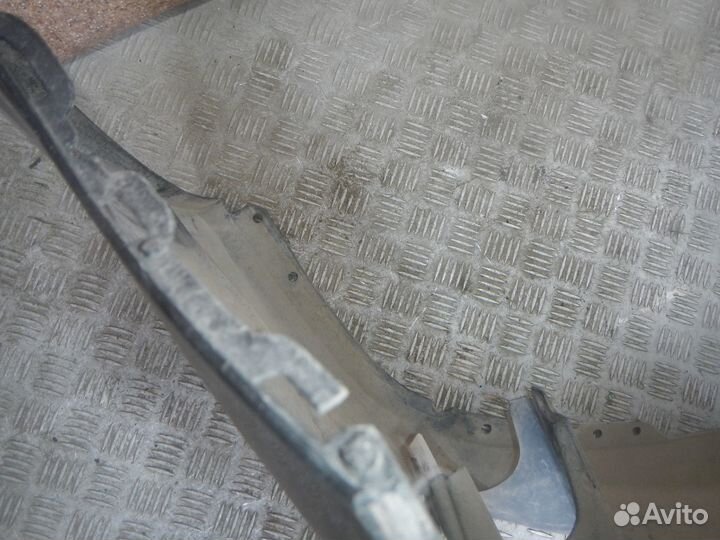 Бампер передний Subaru Outback