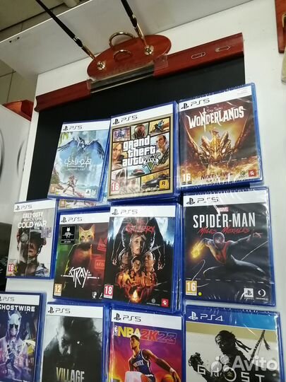 Игра для PlayStation 4 и 5 Stray. Диск Новый