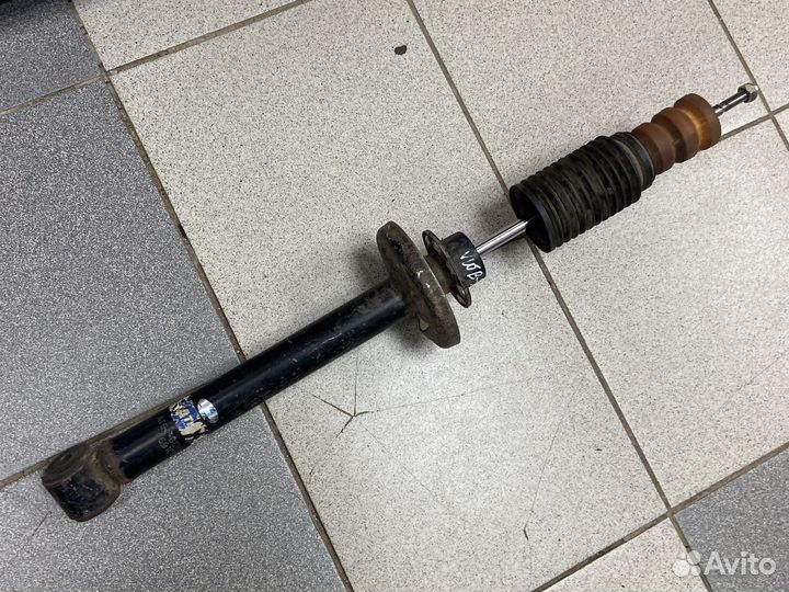 Задний амортизатор vw passat b3 b4 газовый