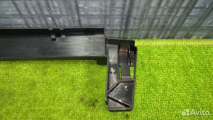 Крепление радиатора Bmw X5 E53 M54 2006