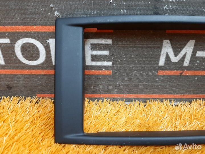 Рамка магнитолы Mercedes-Benz E-Class W212 642.850