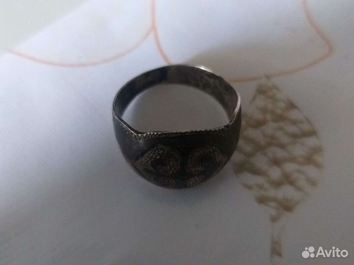 Серебряное кольцо женское