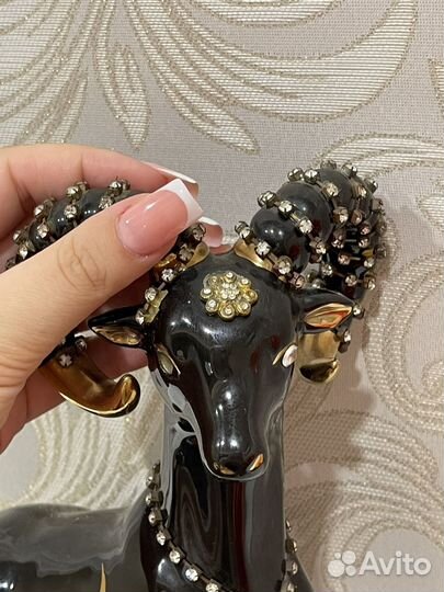 Статуэтка фарфор коза