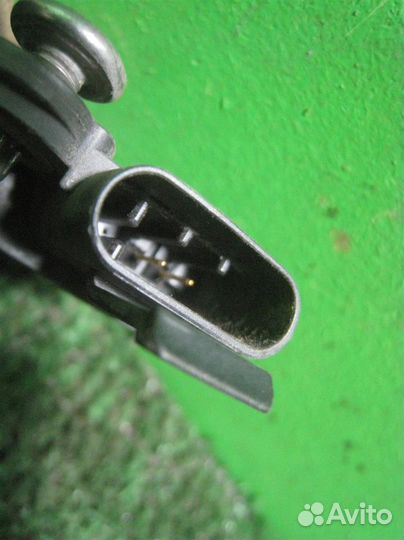 Датчик удара передний Opel astra H 2010