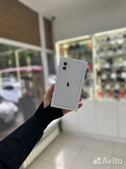 iPhone 11, 64 ГБ