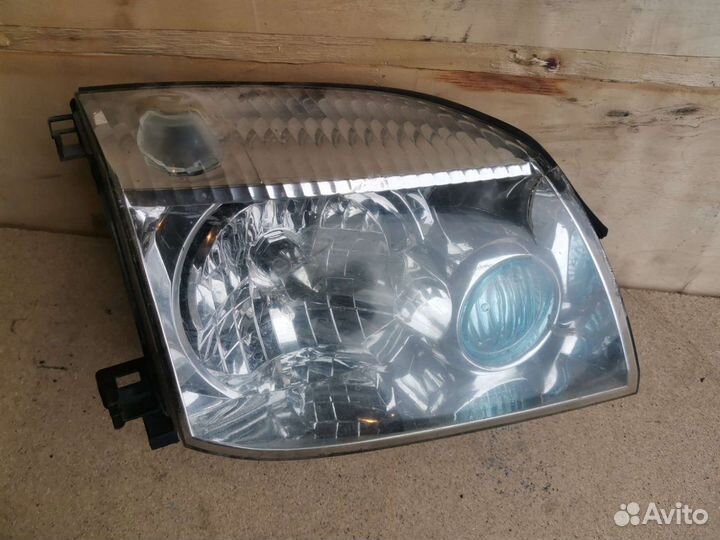 Фара ксенон Nissan X-Trail T-30