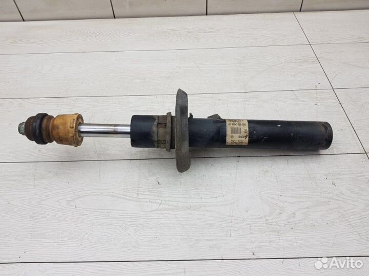 Амортизатор передний правый Vw Passat B6