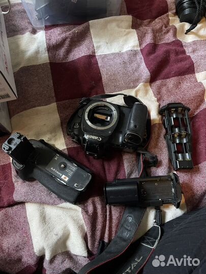 Зеркальный фотоаппарат Canon 5d mark iii