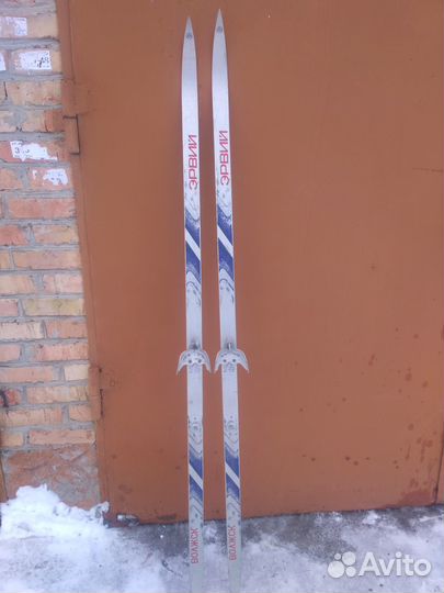 Продаю лыжи 2 пары