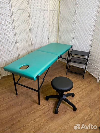 Кушетки для мастеров косметологов новые складные