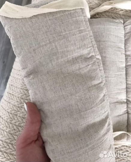 Бортики в кроватку из льна