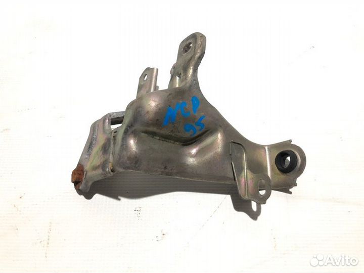 Кронштейн корпуса воздушного фильтра Toyota Vitz